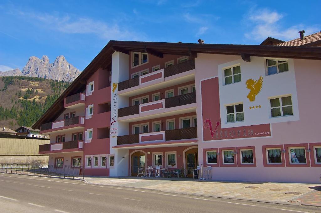 Nespecifikovaný výhled na hory nebo výhled na hory při pohledu z hotelu