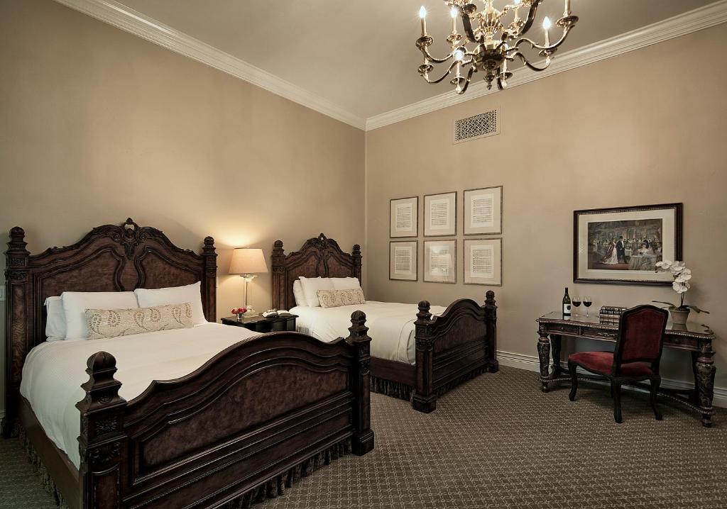The Genevieve - Premium Double Queen Suite
