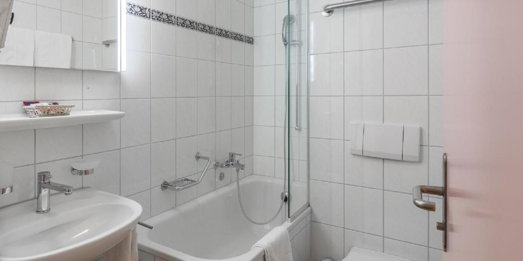 Koupelna v ubytování Hotel Drei Könige Luzern