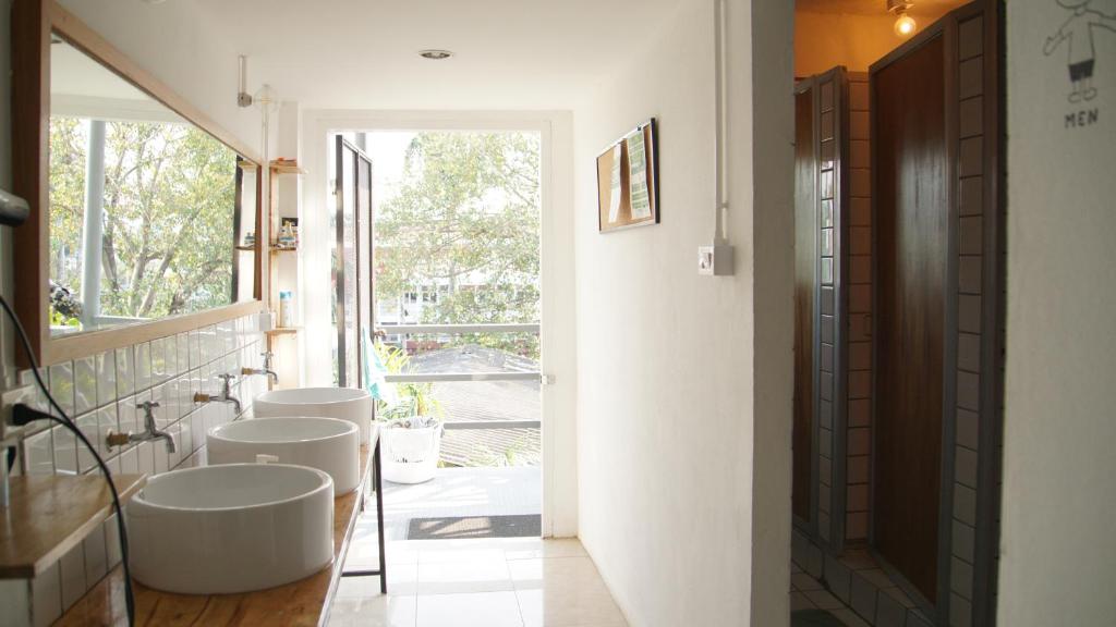 Green Sleep Hostel - 6