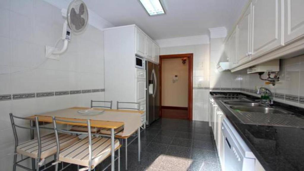 Kuchyň nebo kuchyňský kout v ubytování Dorisol I Casa Branca Apartment by Rentallido