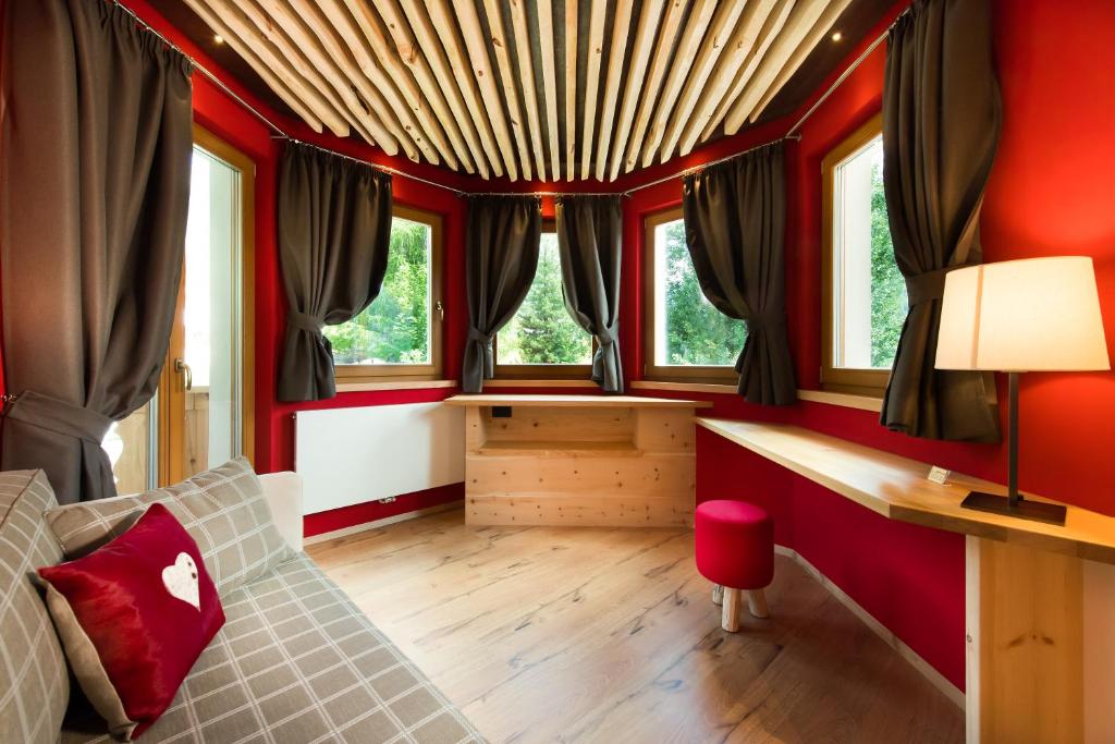 Posezení v ubytování Hotel Patrizia Dolomites Glamour