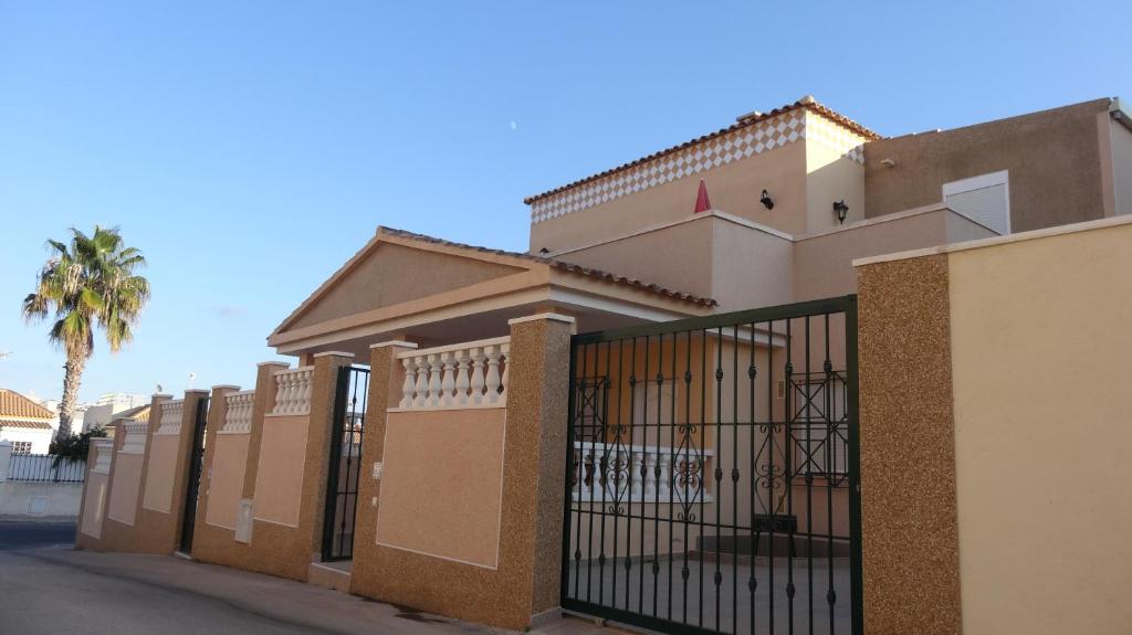 Beautifull House La Mata Beach 65, Torrevieja – Updated 2023 ...