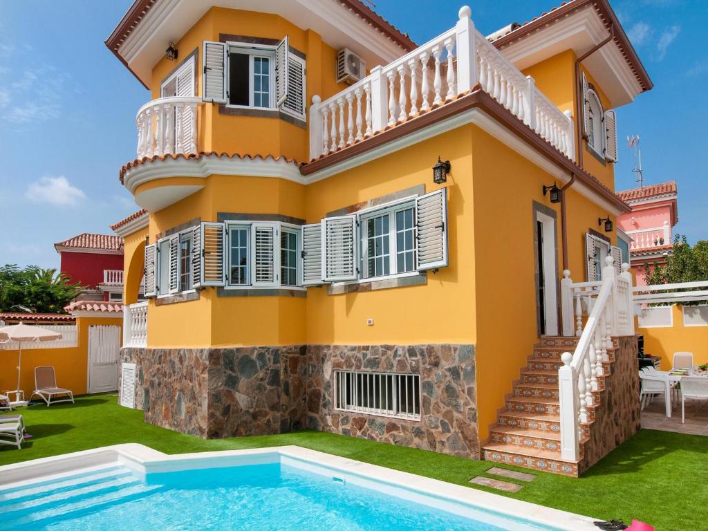 Sonnenland Q10 by VillaGranCanaria