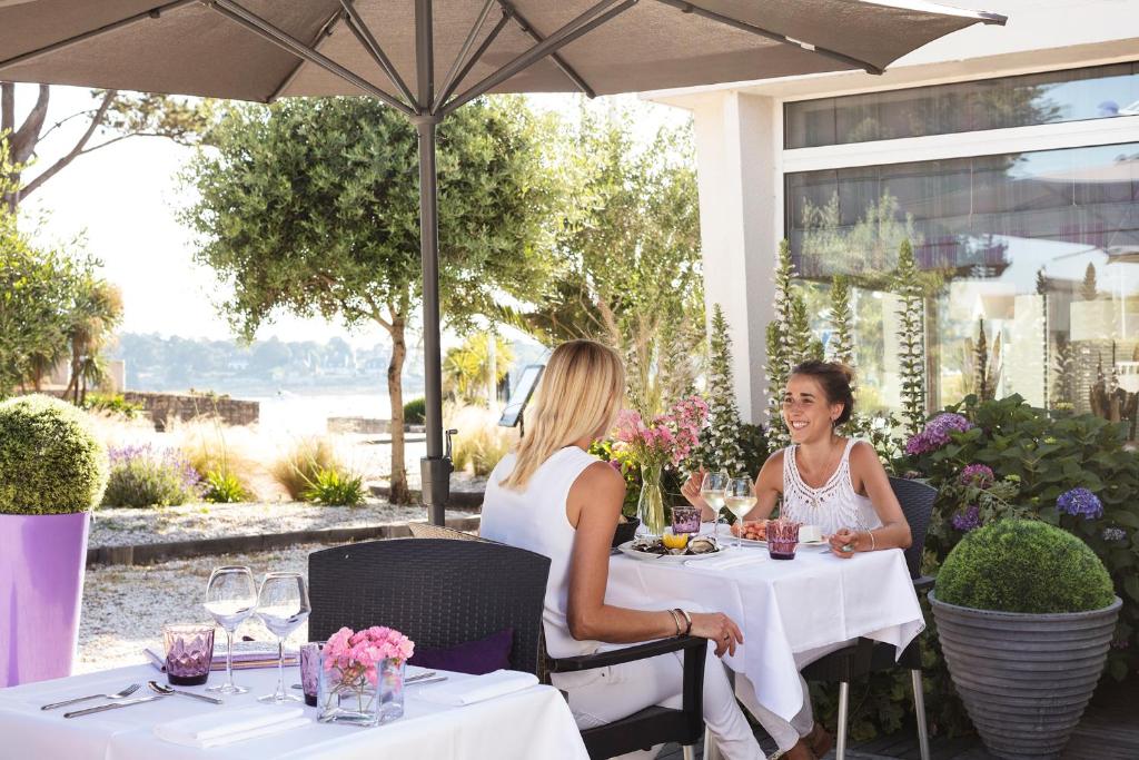 Hosté ubytování Hôtel Kastel - Relais Thalasso & Spa
