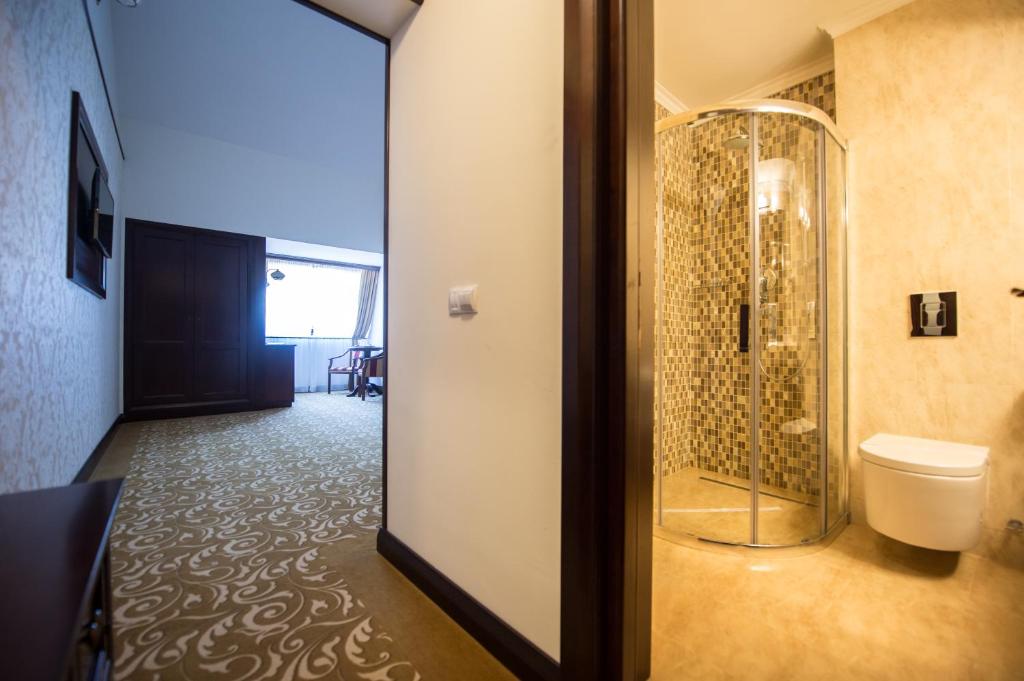 Koupelna v ubytování Hotel Silva Busteni
