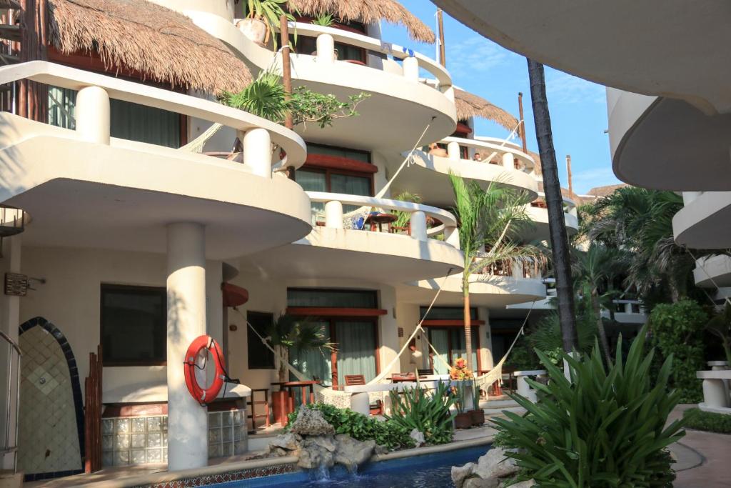 Playa Palms Beach Hotel photo