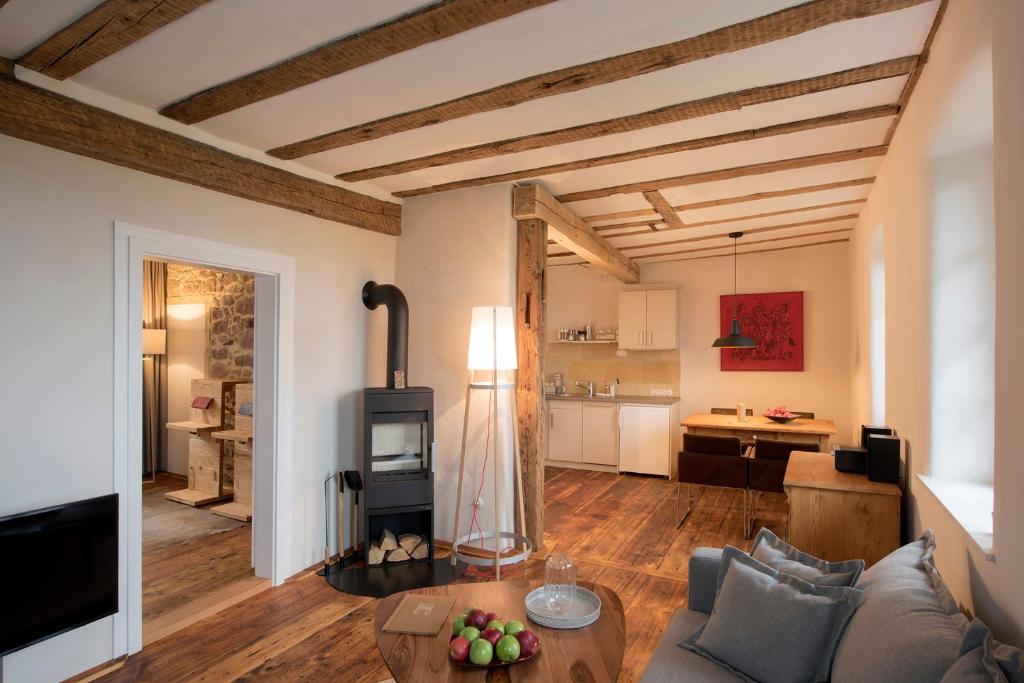Kuchyň nebo kuchyňský kout v ubytování Burggarten Appartements Neuleiningen