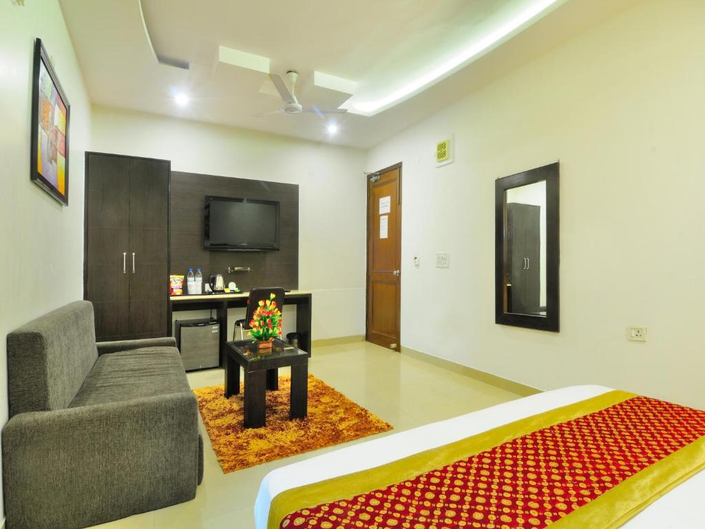 Hotel Sky Rich International - 05 Mins from Karol Bagh Metro Station - Camera Familiare