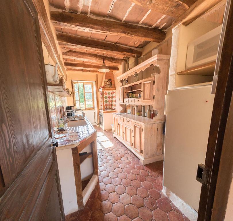 Kuchyň nebo kuchyňský kout v ubytování B&B Esprit d'un Moment