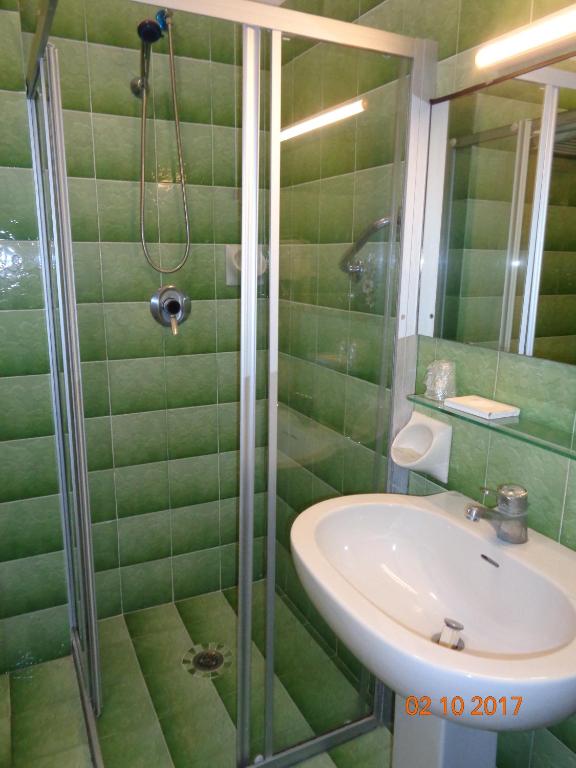 Koupelna v ubytování Hotel Ambasciatori Palace