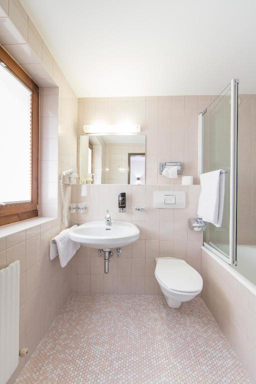 Koupelna v ubytování Hotel Garni Birkenhof