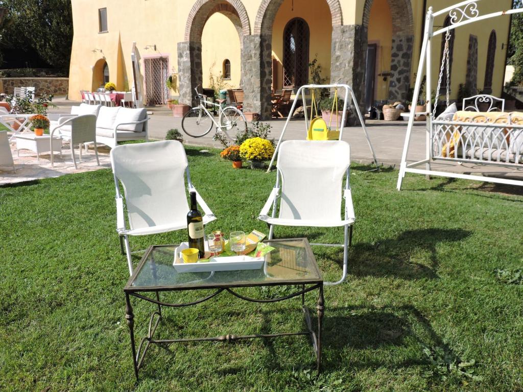 Giardino di Casale Fedele Family Relax B&B Vicino al Borgo
