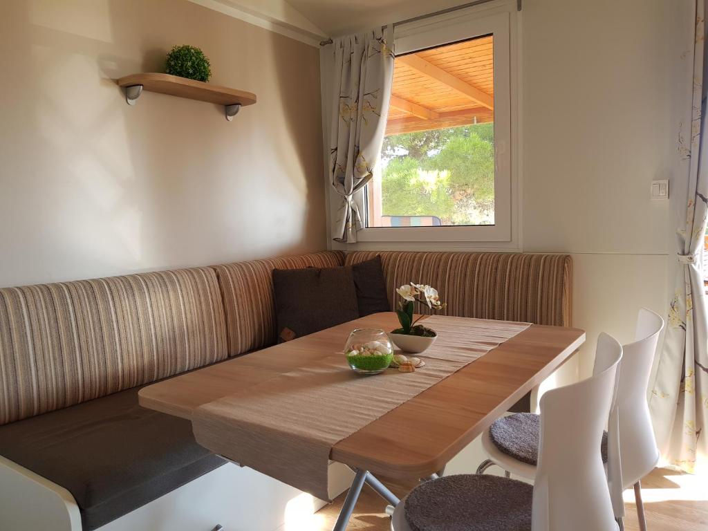 Posezení v ubytování Mobile Homes Seashell Jezera