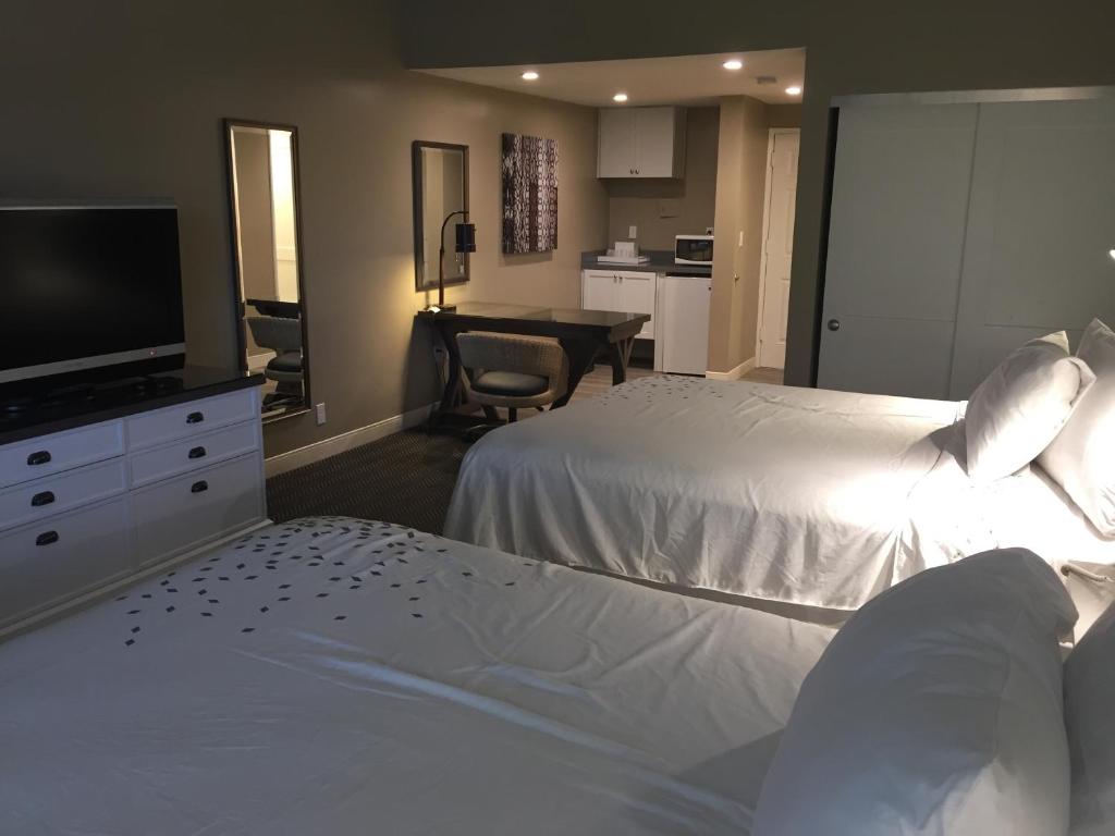 Pacific Shores Inn photo