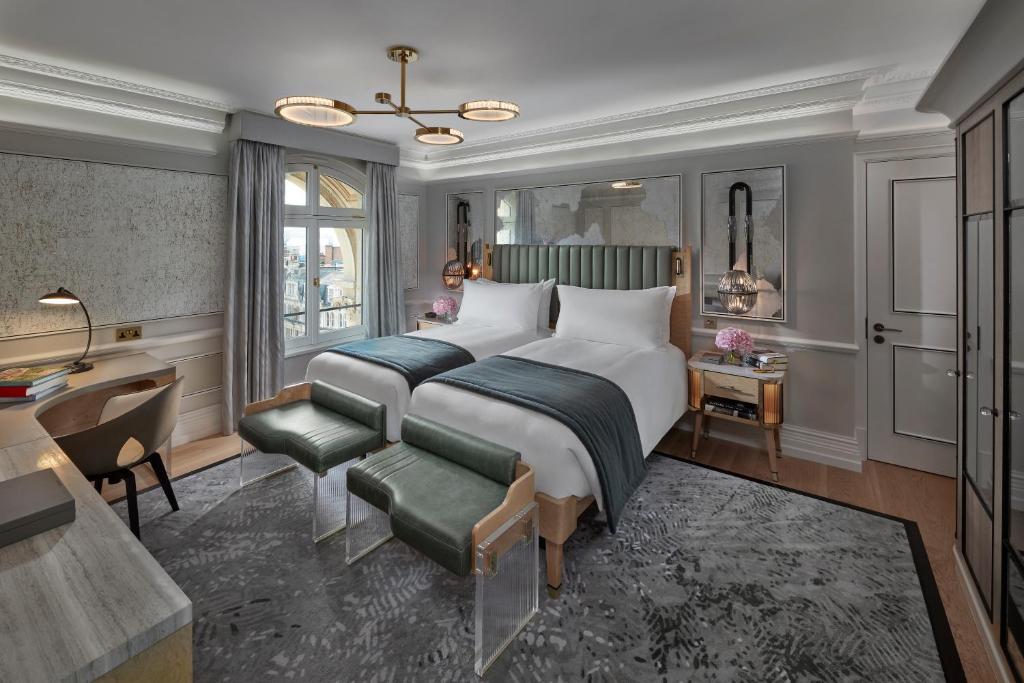 Mandarin Oriental Hyde Park, London - Deluxe Room