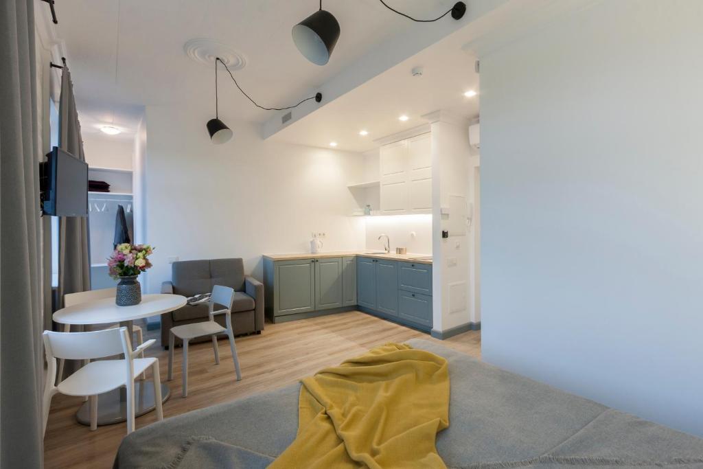 9010 Apartments - Estudio Estándar