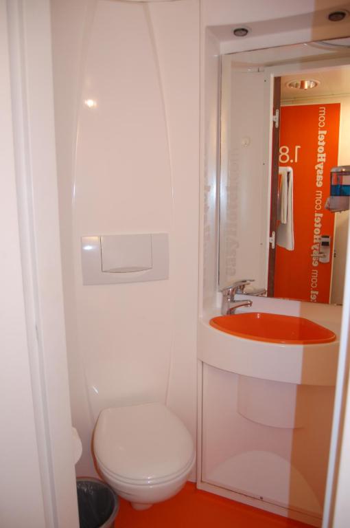 easyHotel South Kensington - Resim 23
