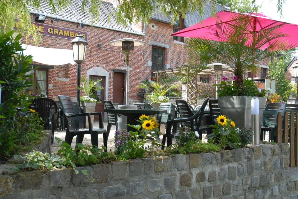 Zahrada ubytování Hotel Restaurant La Ferme de Grambais