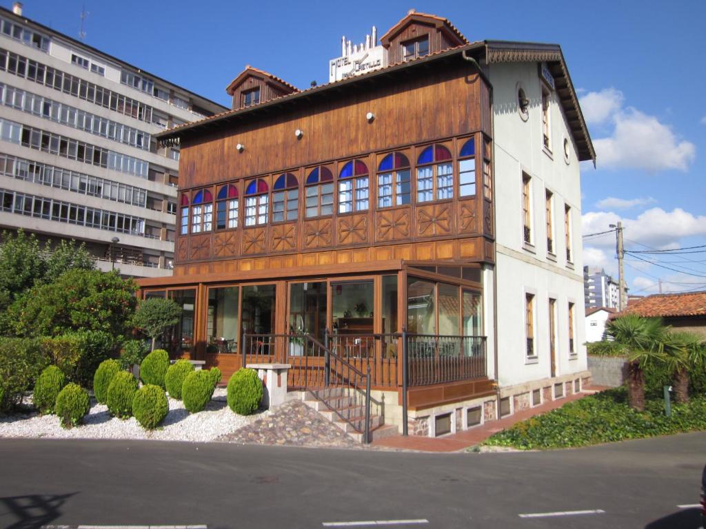 Budova, kde se hotel nachází