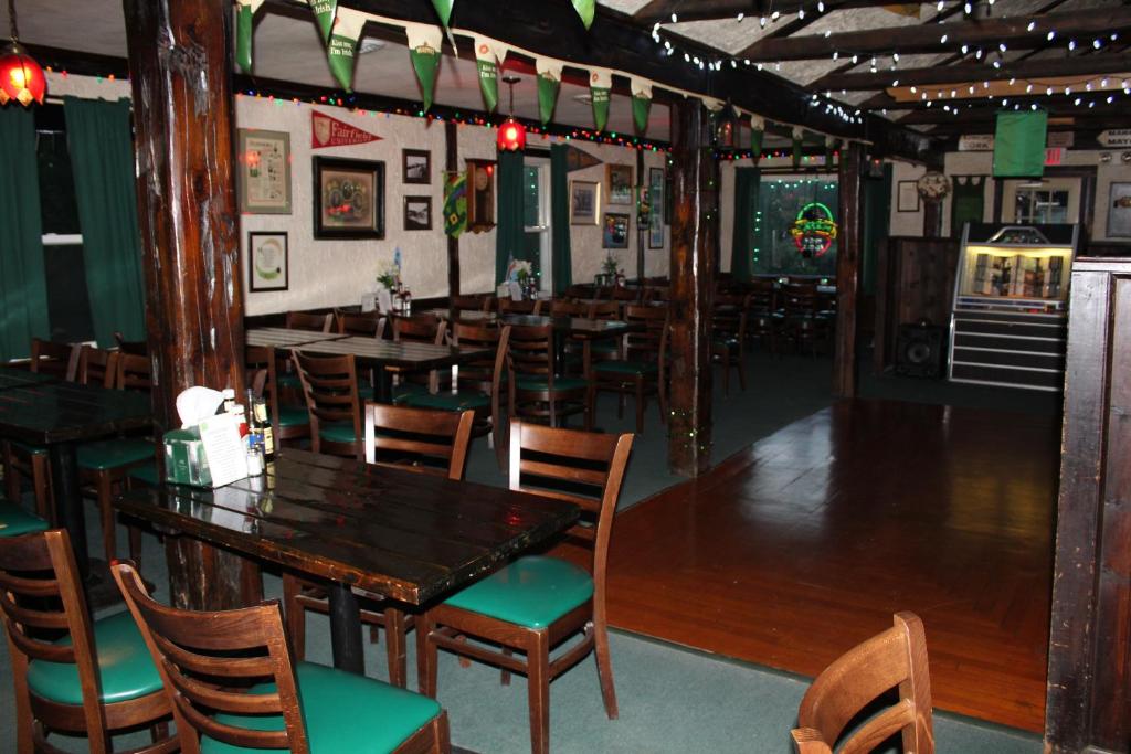 Restaurace v ubytování Jimmy OConnor's Windham Mtn Inn