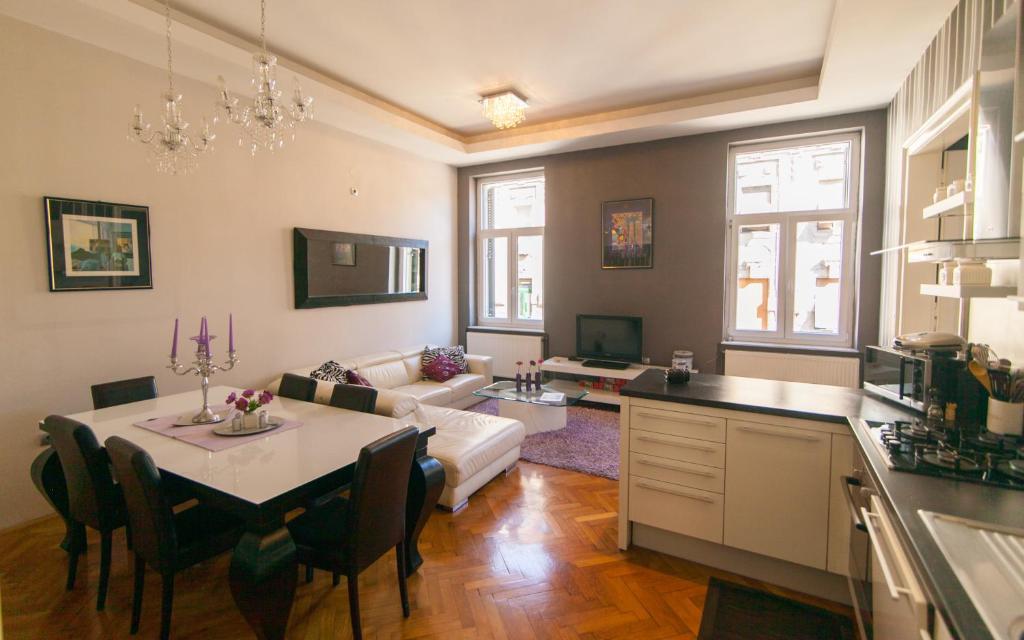 Apartment Luni