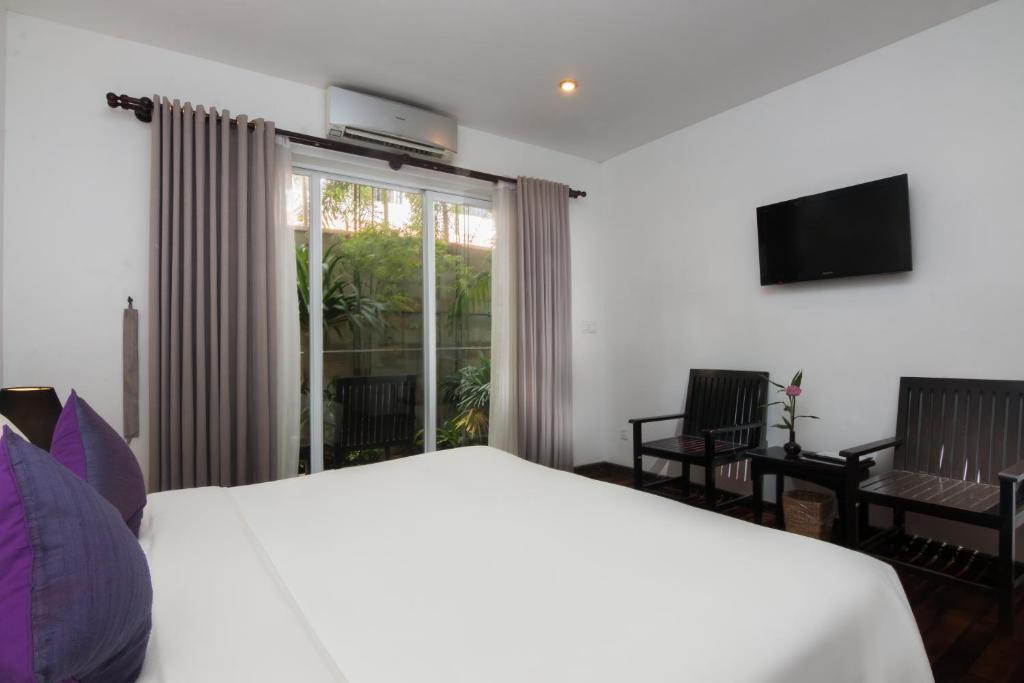 Apsara Centrepole Hotel - Apsara Studio Double With Balcony