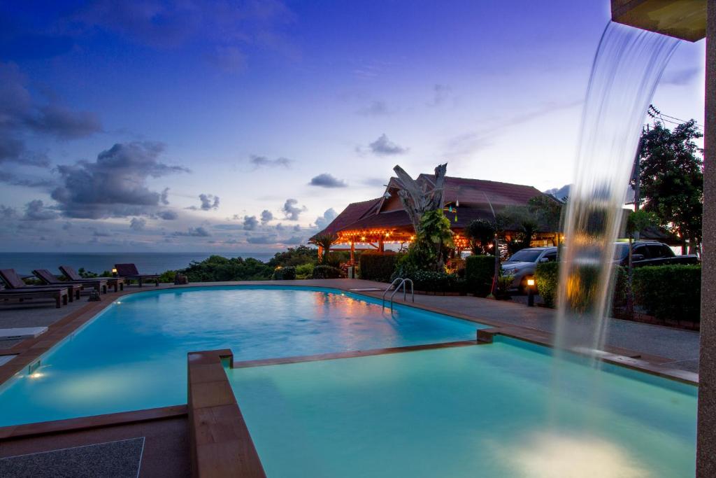 Bazén v ubytování Bakantiang Resort nebo v jeho okolí