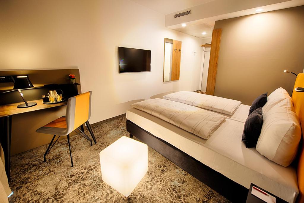 
Business Triple Room
