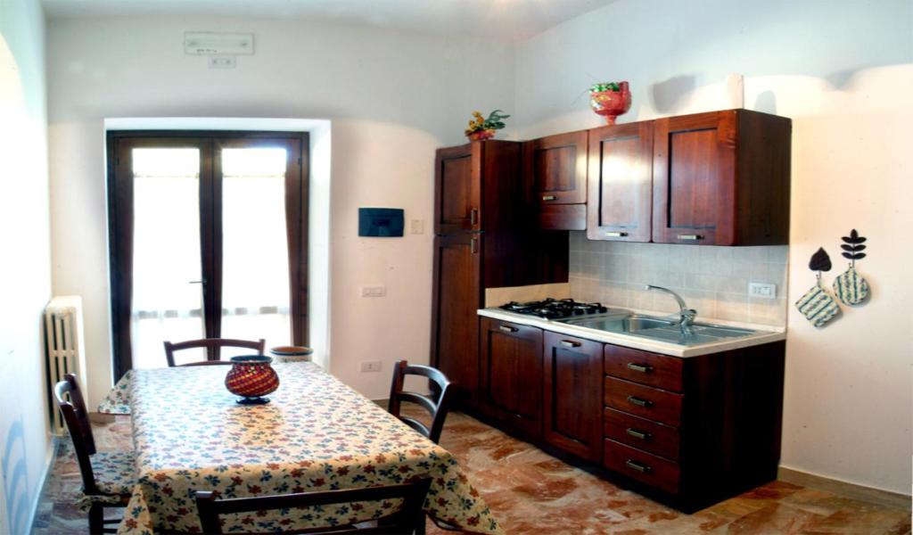 A kitchen or kitchenette at Belvedere Cramaccioli