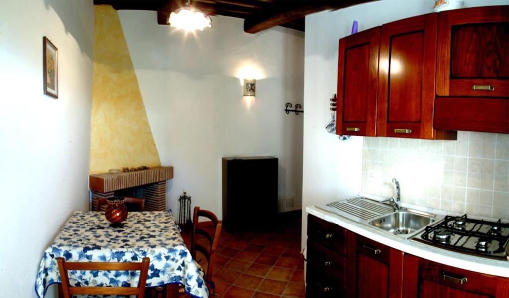A kitchen or kitchenette at Belvedere Cramaccioli