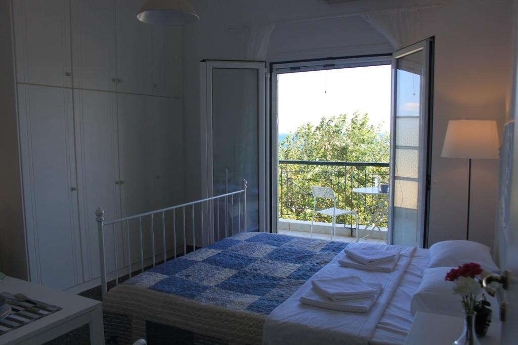 Penthouse & apartments by the Sea airport Airstay - Apartamento De Una Habitación Con Vista Al Mar