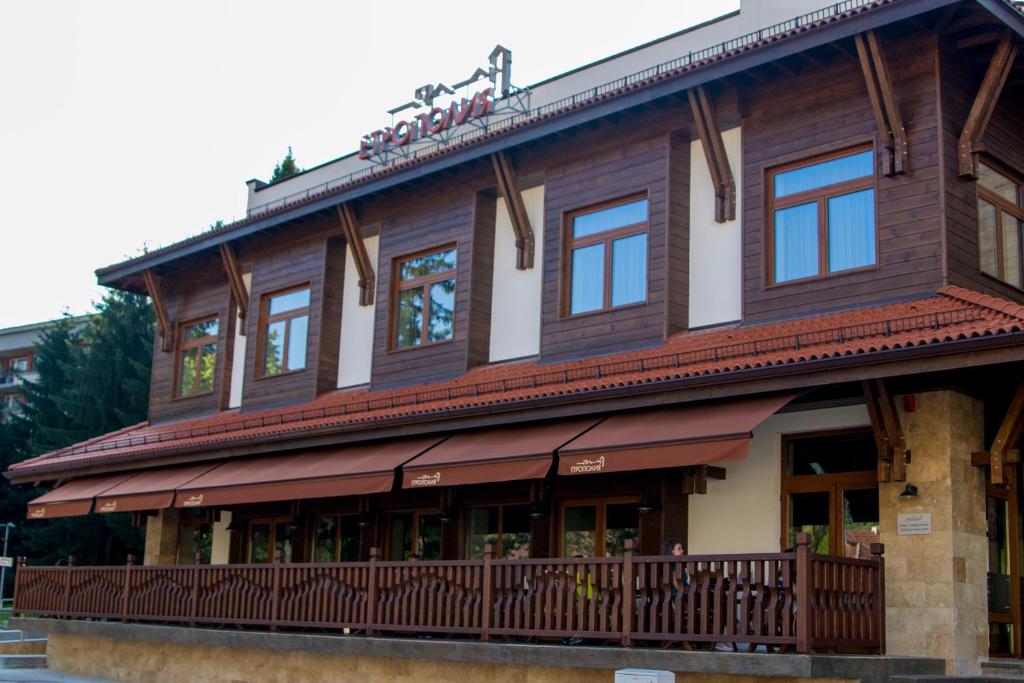 Budova, kde se hotel nachází