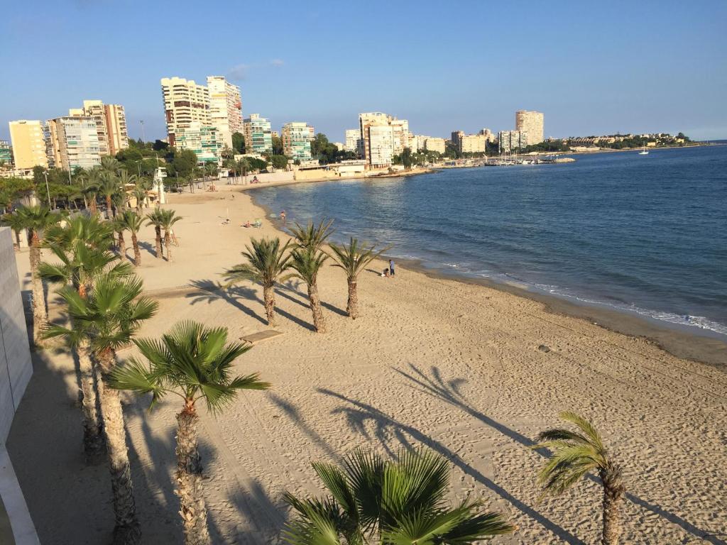 First line Apartment, Alicante – Updated 2023 Prices