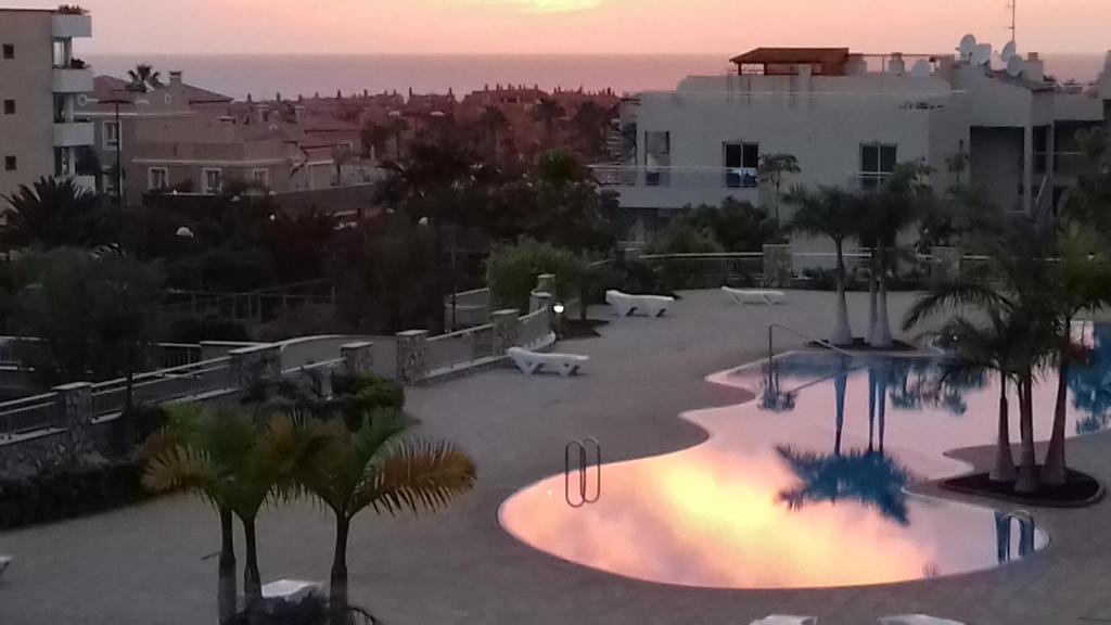 The swimming pool at or close to Apartamento Sunset