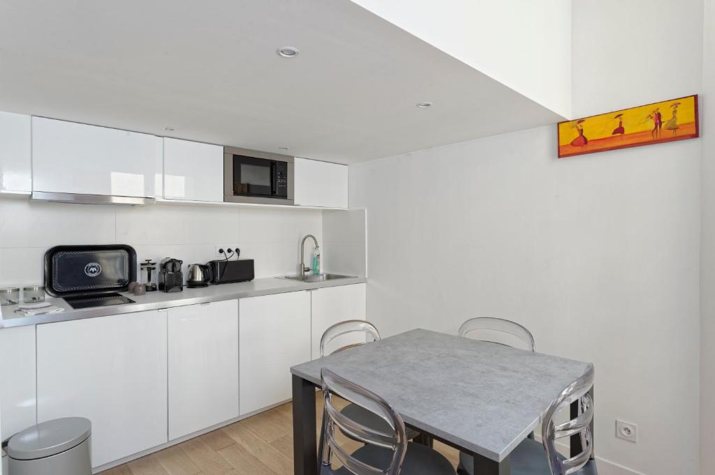 L'Argenterie, Apparts de charme, parking gratuit - 10