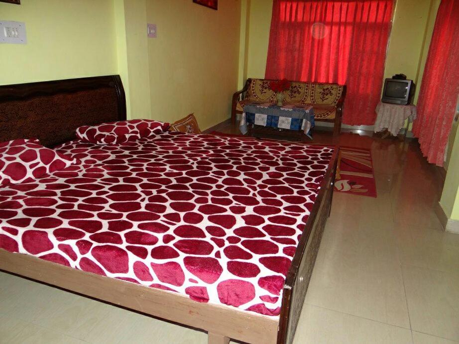 ValleyView Rooms with Homely Ambience - Deluxe Double Room