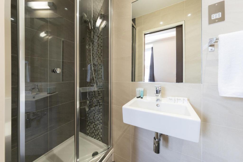 Chester Hotel - Resim 40