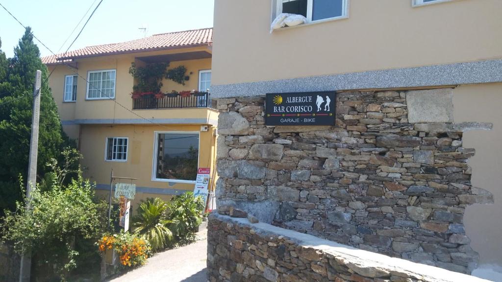 Το κτήριο όπου στεγάζεται  το hostel