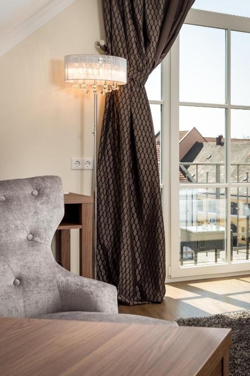Posezení v ubytování Hotel-Gasthof Höttl