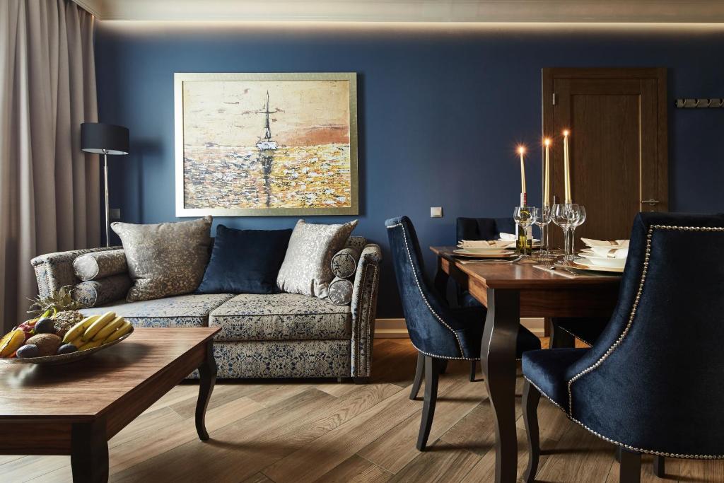 Aparthotel Best Views - Luxury Deluxe One-Bedroom Apartment