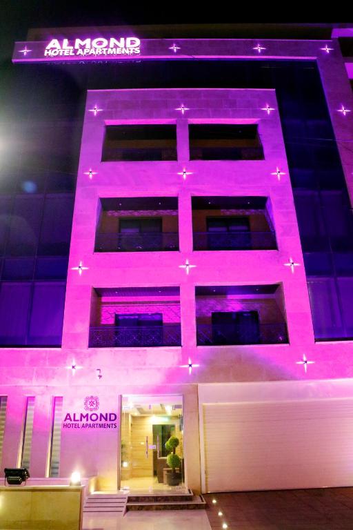 Certifikát, hodnocení, plakát nebo jiný dokument vystavený v ubytování Almond Hotel Apartments