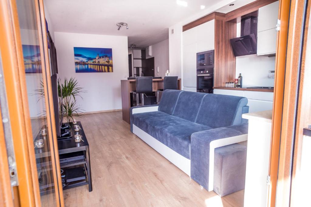 Apartment In The City Center tesisinde bir oturma alanı