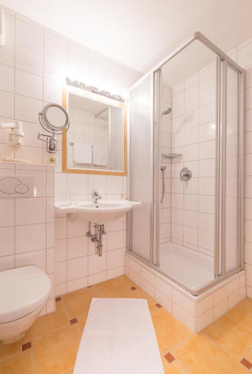 Koupelna v ubytování Hotel-Pension Das Platzl