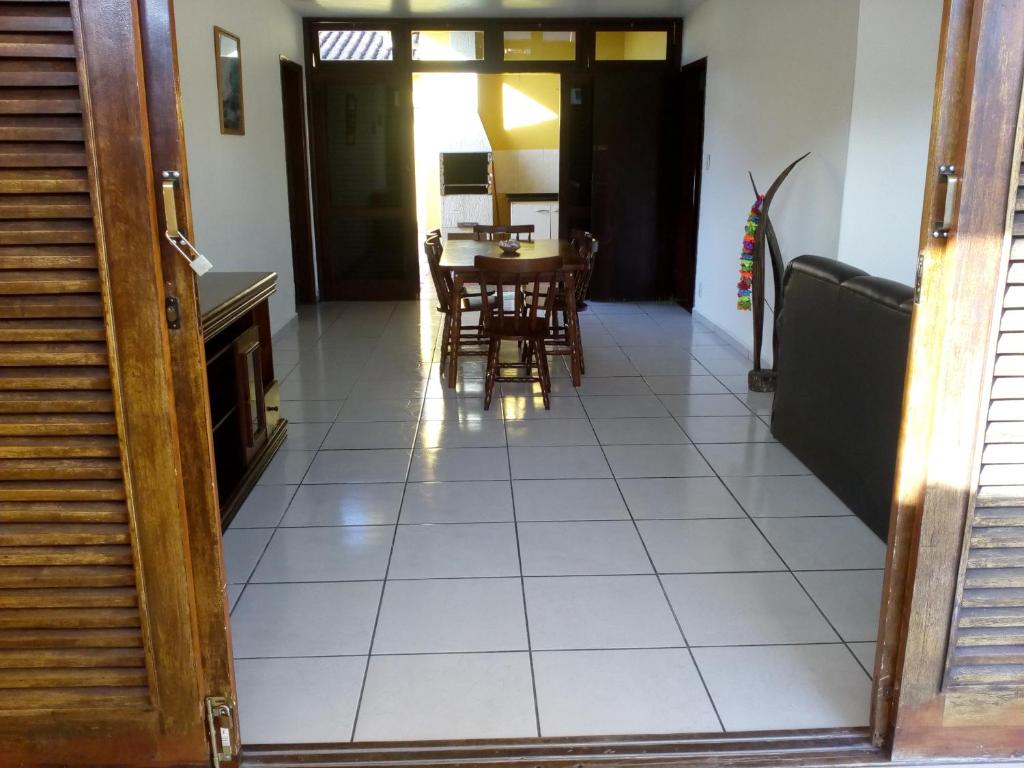  Casa com piscina na Praia Grande