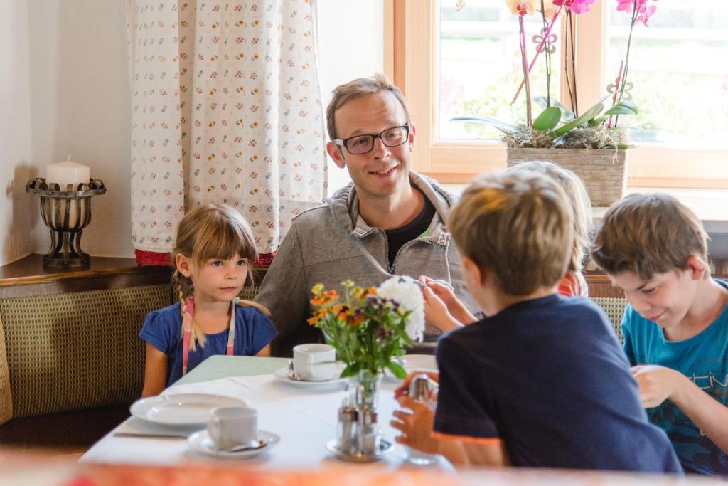 Hostia v ubytovaní Der Graggober