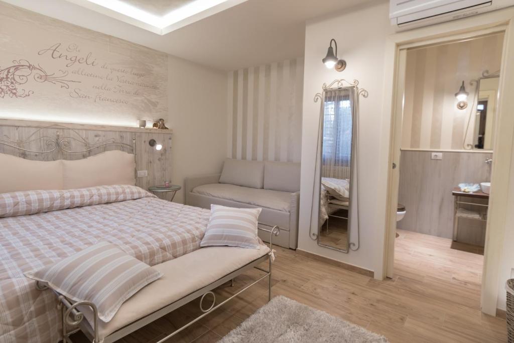 Il Giardino degli Angeli - Habitación Cuádruple Con Baño Privado