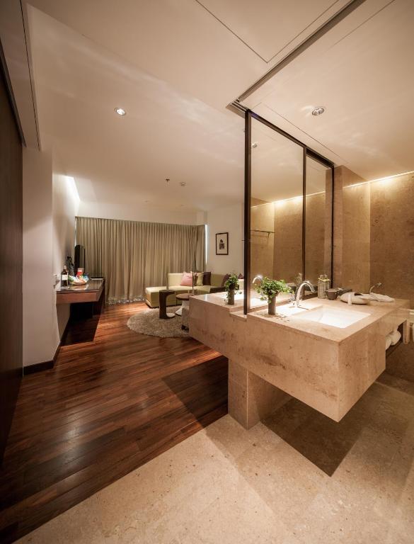 LiT BANGKOK Hotel - Resim 41