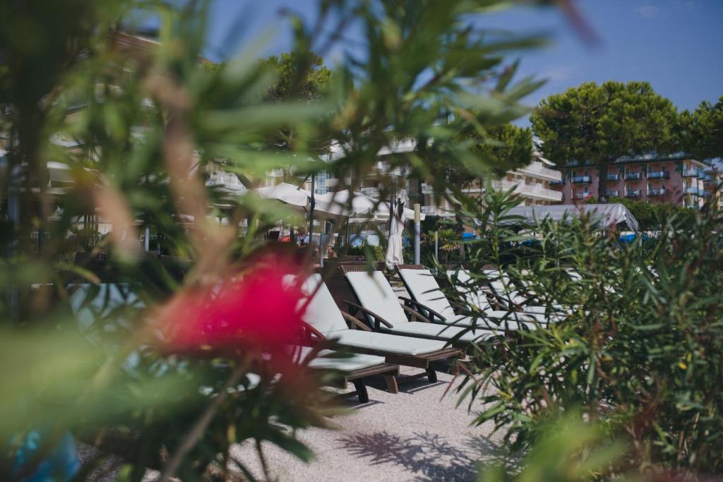 Ogród w obiekcie Hotel La Bussola