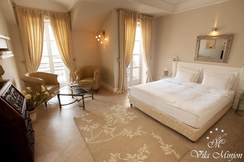 Postel nebo postele na pokoji v ubytování Luxury Rooms Minjon